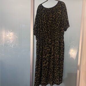 SHEIN Army Green and Black Dolman Sleeve Midi Dress, Size 4X